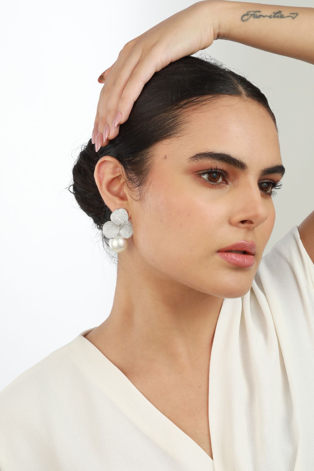 Earrings | Eva Pearl Drops