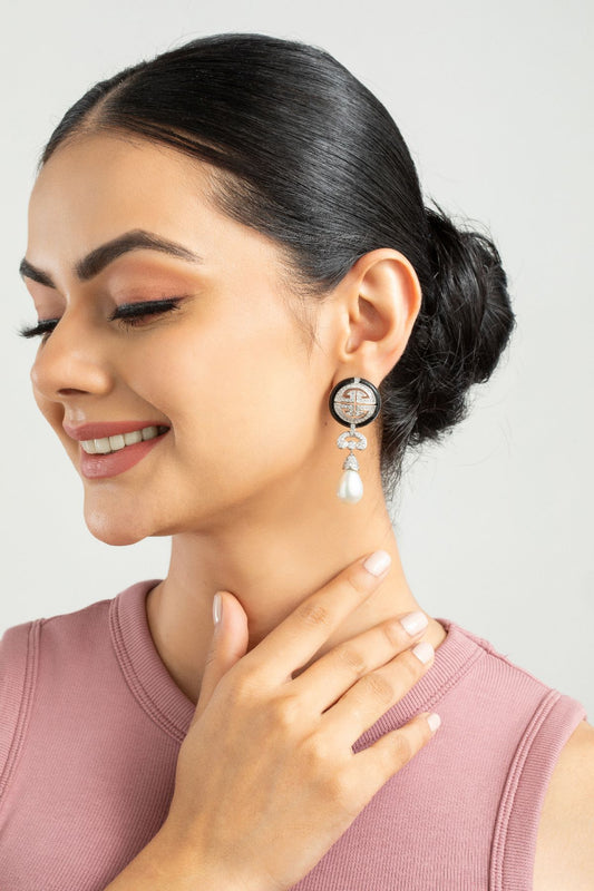 Earrings | Black Chic Pearl Drops